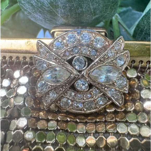 Vintage 1940’s Whiting & Davis Gold Mesh Crystal Clasp Clutch Coin Purse